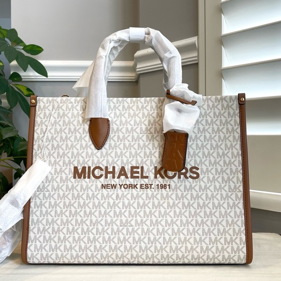 🔥NeW! Michael Kors Mirella Medium Tote Set - Picture 3 of 10